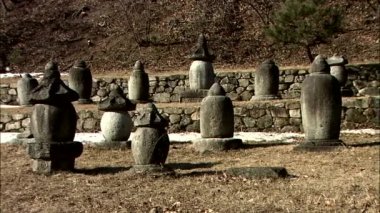 Gangjin-gun: Jeollanam-do Eyaleti, Kore antik taş anıtlar