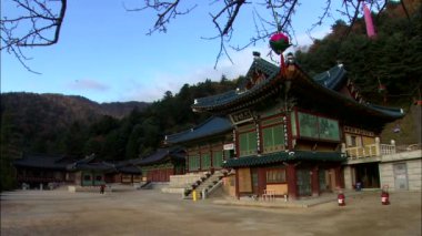 Budist tapınağı binalar