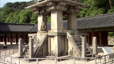 Geleneksel eski Dabotap avlusu 