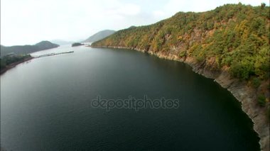 Sakin su Nehri üzerinde