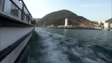 su da yüzen yolcu gemisi 