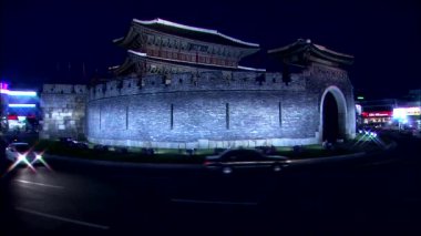 Hwaseong kalede gece Suwon Korece