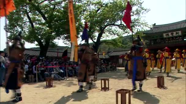 Cerimonia Cambio Della Guardia Nella Fortezza Coreana Suwon Hwaseong — Video Stock