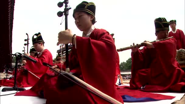 Koreanen Spelen Traditionele Muziekinstrumenten Jongmyo Zuid Korea — Stockvideo