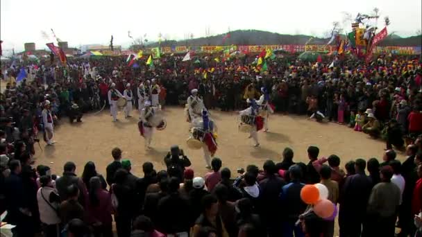 Pessoas durante a celebração Choo-suk feriado — Vídeo de Stock