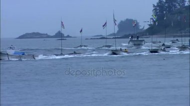 Harbor bayraklı tekneler 
