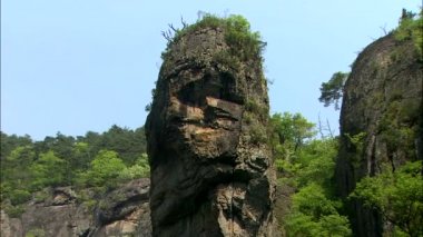 Cheongsong silah manzarada dağlar