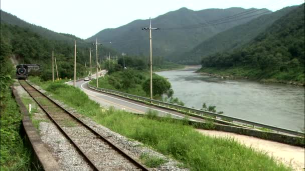 Comboio Movimento Interior Coreia Sul Com Montanhas Fundo — Vídeo de Stock