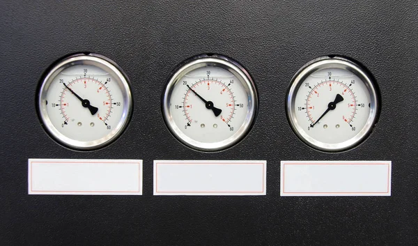 Drie cirkelvormige manometers — Stockfoto