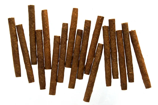 Cigarillos aislados sobre blanco —  Fotos de Stock