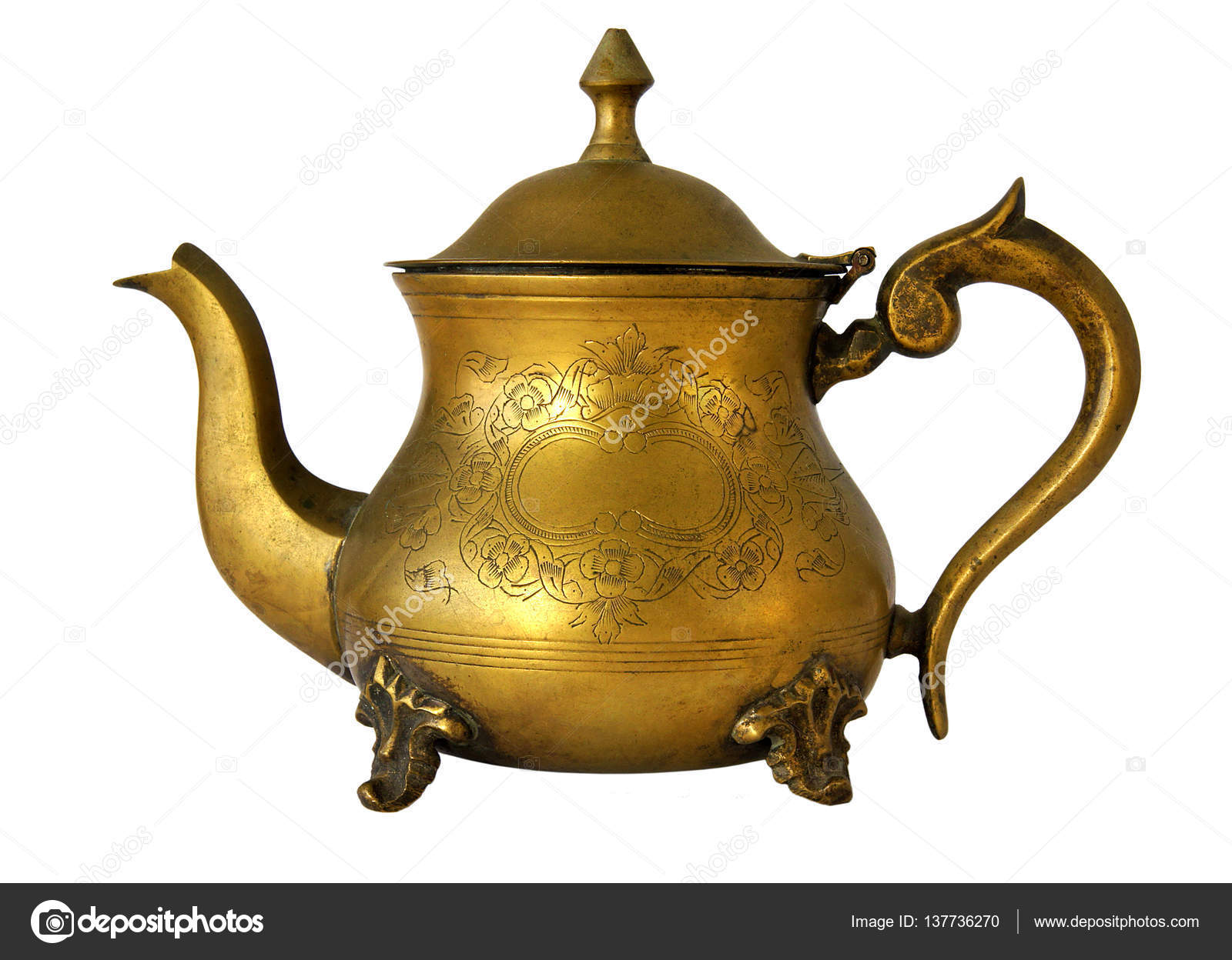 Antique brass teapot Stock Photo by ©V_Nikitenko 137736270