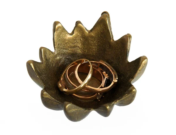 Bronzen kistje bloem met sieraden — Stockfoto