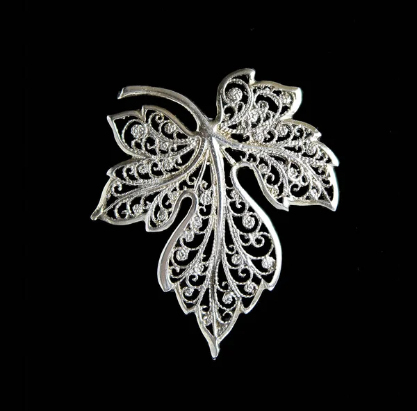 Vintage filigree silver brooch Grape leaf — Stock Photo, Image