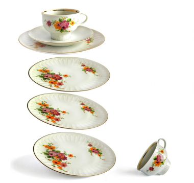 Uçan bir porselen tabaklar