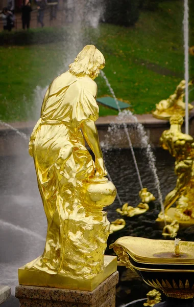 Petergof Heiliger Petersburg Okt 2016 Goldene Statuen Mit Brunnen Petergof — Stockfoto