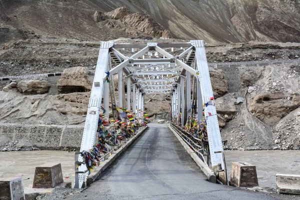 Camino Montaña Con Puente Acero Ladakh Cachemira Jammu India — Foto de Stock