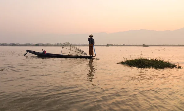 Birmanesa Com Rede Pesca Nascer Sol Lago Inle Mianmar Inle — Fotografia de Stock