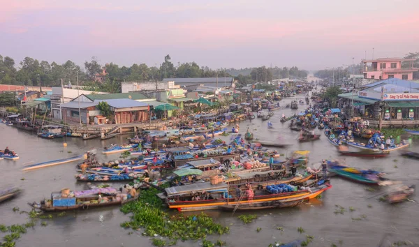 Soc Trang Vietnam Febbraio 2016 Atmosfera Affollata Sul Mercato Galleggiante — Foto Stock