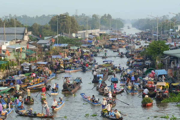 Soc Trang Vietnam Février 2016 Personnes Avec Des Bateaux Bois — Photo