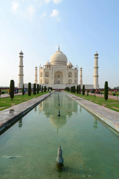 Θέα Του Ταζ Μαχάλ Στην Ηλιόλουστη Μέρα Στην Άγκρα Ινδία — Φωτογραφία Αρχείου