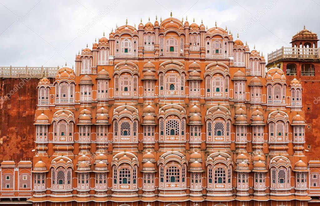 Hawa Mahal palace (Palace of the Winds) in Jaipur, Rajasthan, India.