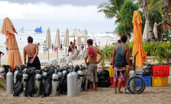 Boracay Filipinas Diciembre 2015 Botellas Oxígeno Esperando Buceadores Playa Boracay — Foto de Stock