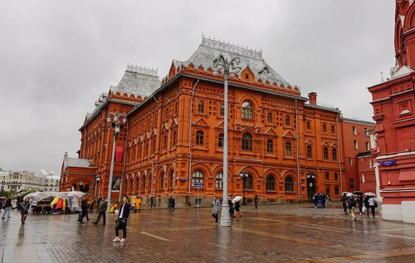 Moskva Rusko Října 2016 Lidé Navštěvují Státní Historické Muzeum Rudém — Stock fotografie