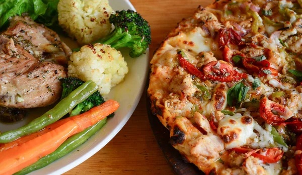 Italian Pizza Meat Dinner — Stock Photo, Image