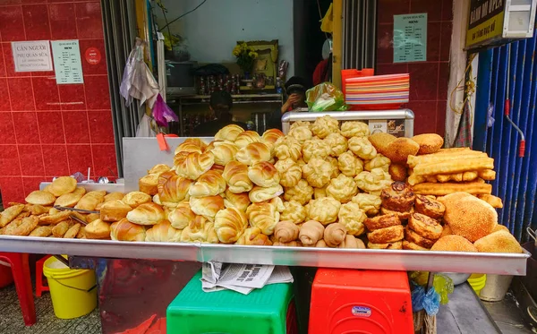 Vietnam semt pazarı, hamur işleri — Stok fotoğraf