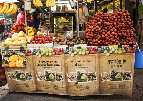 Kuala Lumpur Malásia Junho 2015 Frutas Para Venda Retalho Mercado — Fotografia de Stock