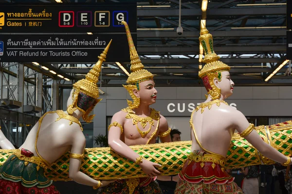 Bangkok Tajlandia Lis 2015 Sceny Samudra Manthan Jest Wnętrze Lotniska — Zdjęcie stockowe