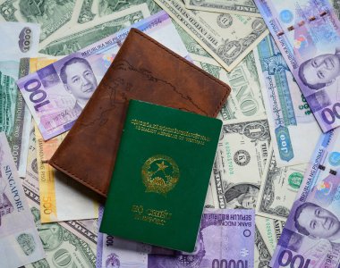 Farklı ülkelerin birçok banknotlar 