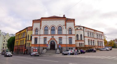 Vyborg, Rusya - 6 Ekim 2016. Vyborg şehir, Rusya eski mimarilerde. Ticari deniz Vyborg bağlantı noktası bir önemli Ulaştırma Kavşağı'nda Rusya'nın kuzeybatı bölgesi olduğunu.