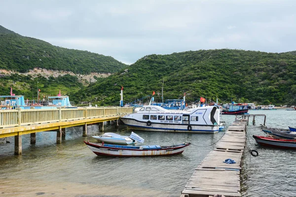 Phan Rang Vietnam Gennaio 2016 Barche Turistiche Attraccano Molo Principale — Foto Stock