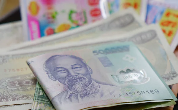 Вьетнамские Деньги 500 000 Донских Банкнот Портретом Президента Мина — стоковое фото