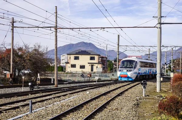 Kawaguchiko Giappone Dicembre 2016 Treno Turistico Che Corre Rotaia Kawaguchiko — Foto Stock