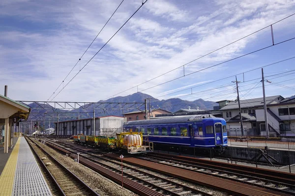 Kawaguchiko Japan Dec 2016 Ett Tåg Spåret Solig Dag Kawaguchiko — Stockfoto