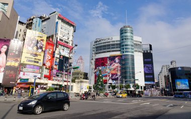 Taipei, Tayvan - 5 Ocak 2016. Taipei, Tayvan Ximending sokak pazar. Her şeyden önce Sanayi Bölgesi Tayvan Taipei ve çevresi kadardır.