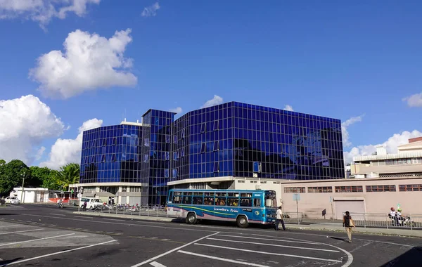 ポートルイス モーリシャス 2017 ポートルイス モーリシャスのオフィスビルが付いている通りの眺め ポートルイスはビジネスや島の行政首都です — ストック写真