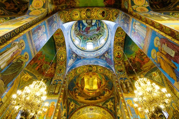 Saint Pétersbourg Russie Octobre 2016 Lustre Mosaïques Murales Intérieur Église — Photo