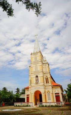 Katolik Kilisesi Mekong Delta, Vietnam için görünümünü. Mekong Delta bir bölge hemen Ho Chi Minh City west için yatıyor.