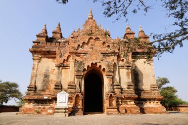 Bagan, Myanmar güneşli bir günde, bir antik Budist Tapınağı. Bagan Mandalay güneybatısında bir antik kent merkezi Myanmar (eski adıyla Burma) olduğunu.