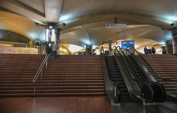 Underground metro station in Paris, France — Stock Photo, Image