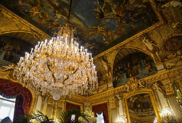 Interno del Museo del Louvre a Parigi — Foto Stock