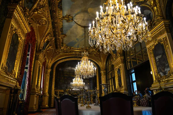 Interno del Museo del Louvre a Parigi — Foto Stock