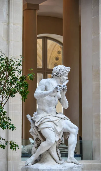 Interno del Museo del Louvre a Parigi — Foto Stock