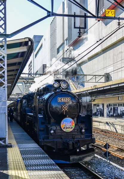 C61蒸汽机车(欢乐火车)) — 图库照片