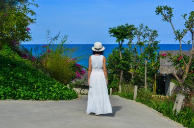 Deniz zevk Asyalı bir kadın 