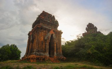 Quy Nhon, Vietnam 'daki Cham Tapınağı Kulesi 