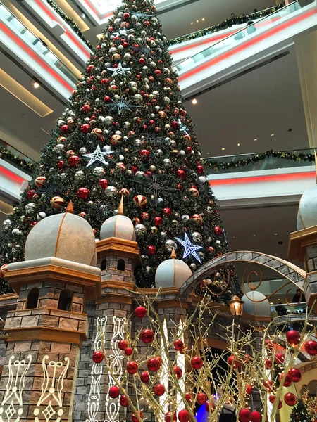 Arbre de Noël au centre de Hong Kong — Photo